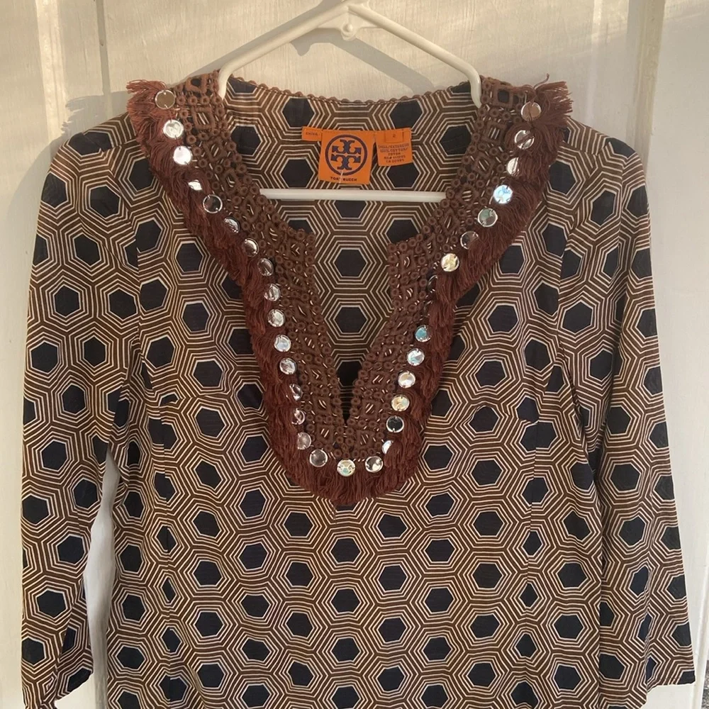 Tory Burch Brown tunic top with MIRROR CIRCLE TRIM AROUND NECK & Bottom size 2 - Picture 7 of 15